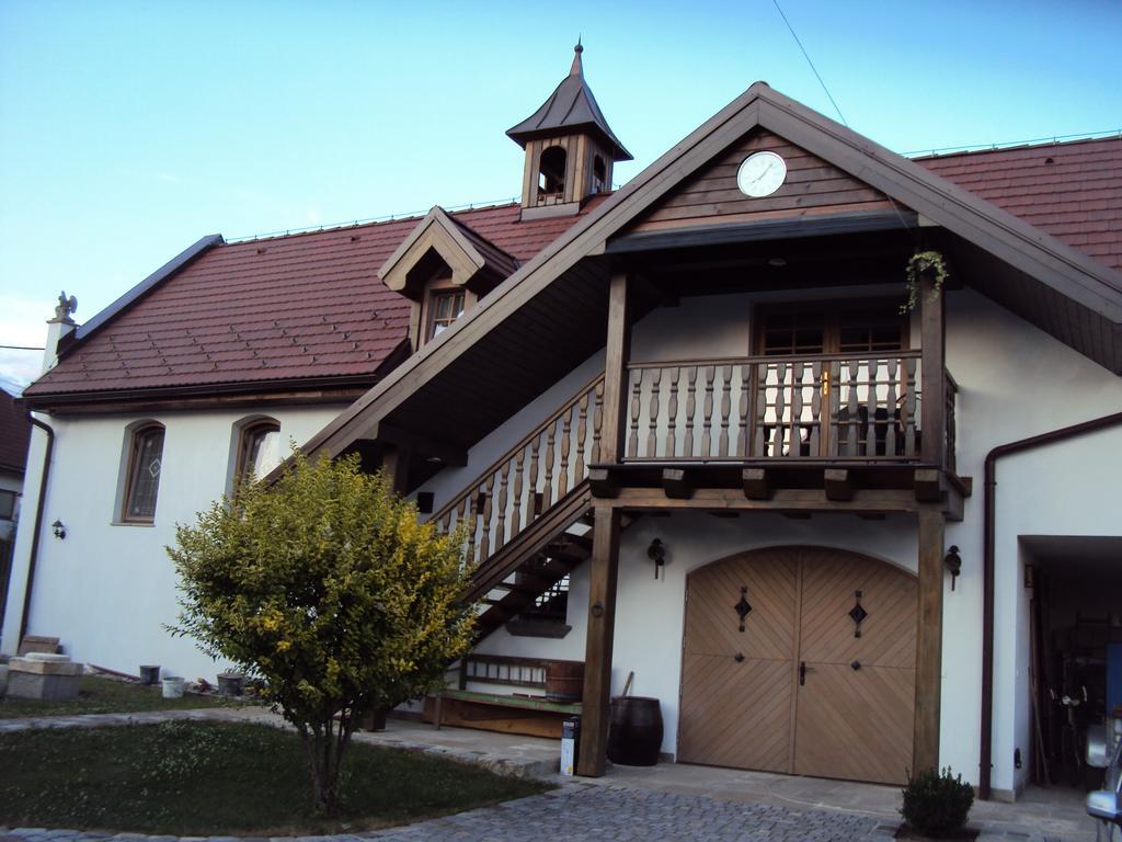 Castle Kastiel Kotesova Apartment Room photo