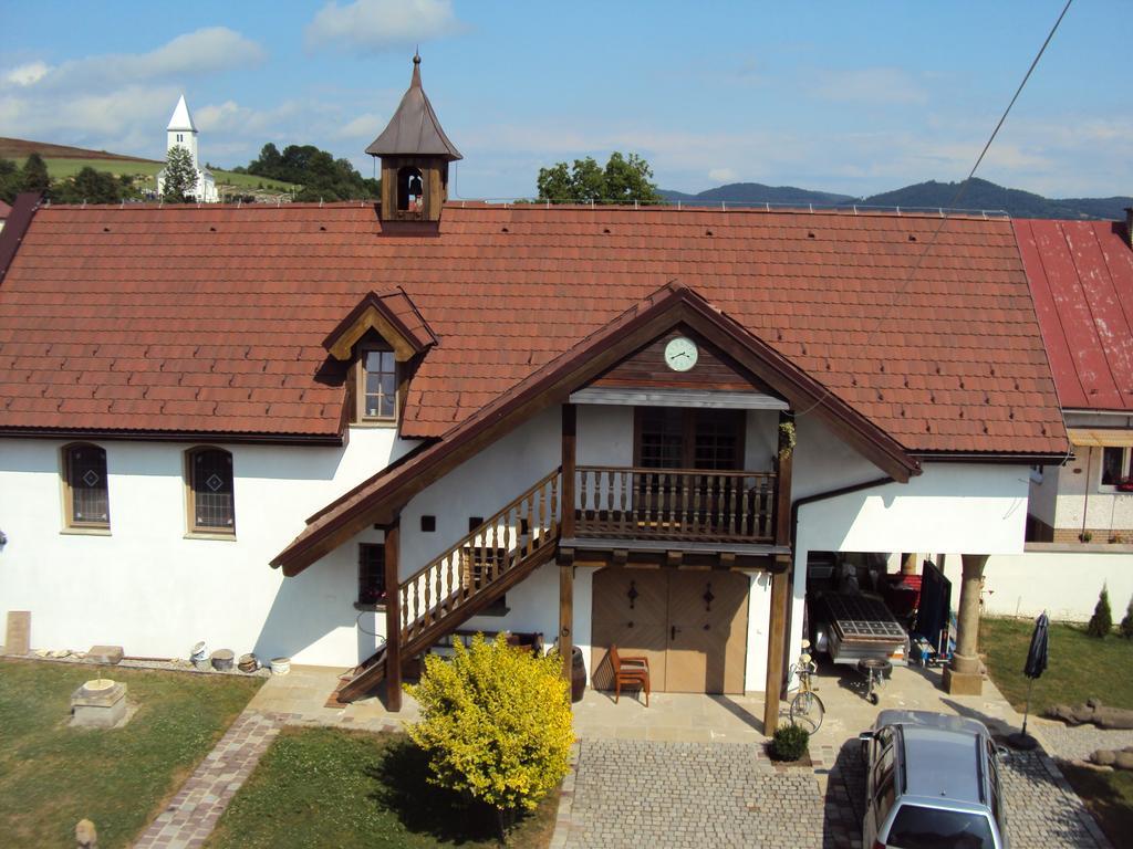 Castle Kastiel Kotesova Apartment Exterior photo